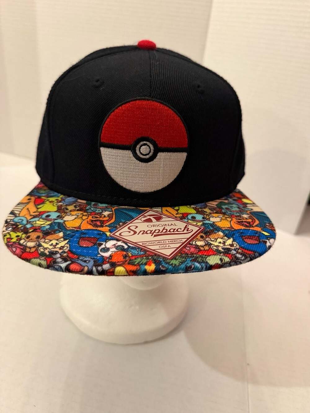 Bioworld Pokemon Poke Ball Snapback Hat
